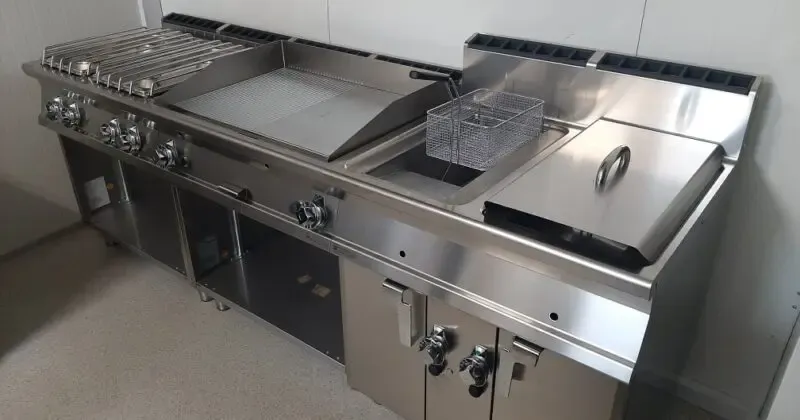 Realizacja Plaża Białogóra Restauracja Antonio w wykonaniu Bentto